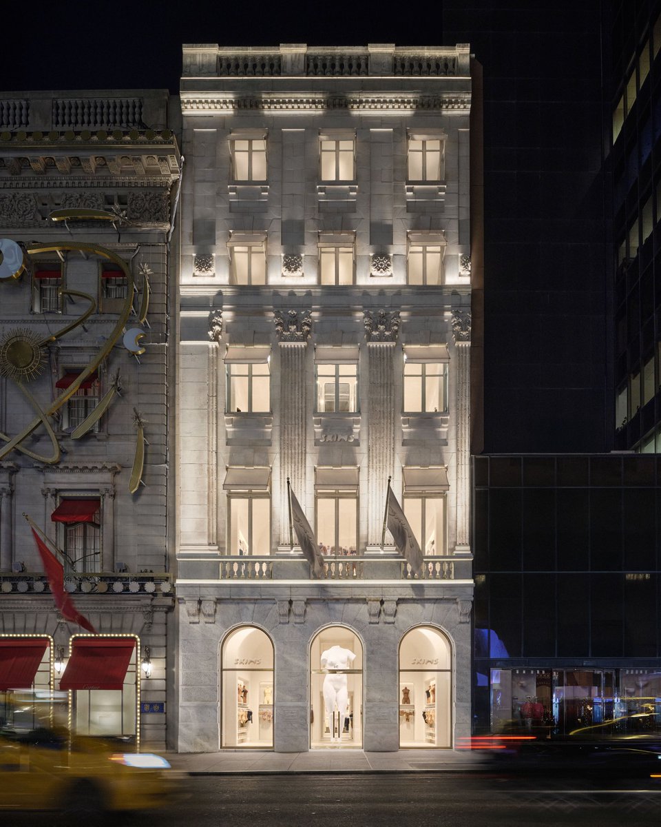 Kim Kardashian tweet media