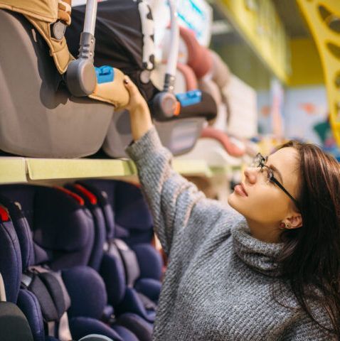 Times are changing when it comes to children and car safety. Learn more about car seats and safety in the car in our Q&amp;A. 🚗 
#ThursdayThought #CarSafety
illinoisearlylearning.org/answers/car-se…