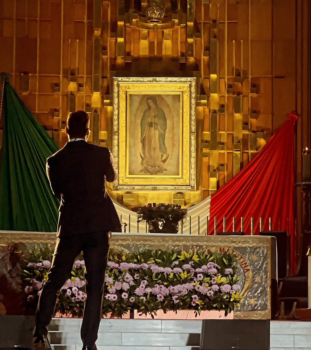 CRSoloTuRadio's tweet photo. Repost @_CarlosRivera
Feliz día Virgencita Morena! nuestra reina y madre. Bendice nuestros hogares y nuestras familias. Gracias por tanta bondad . Guíanos en camino hacia tu hijo Jesús 🙏🏻✨🌹♥️

@sonymusicca @WestWoodEntt @mikenoriega https://t.co/FPH1xNVcQK