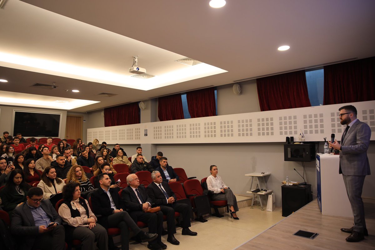 Tedi Dobi tweet media