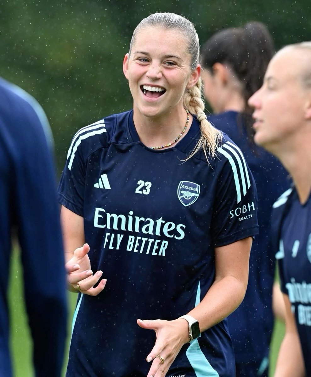 awfc_erin's tweet photo. 4 goals in 2 games (she’s laughing at you all) https://t.co/5ut6R68HIP