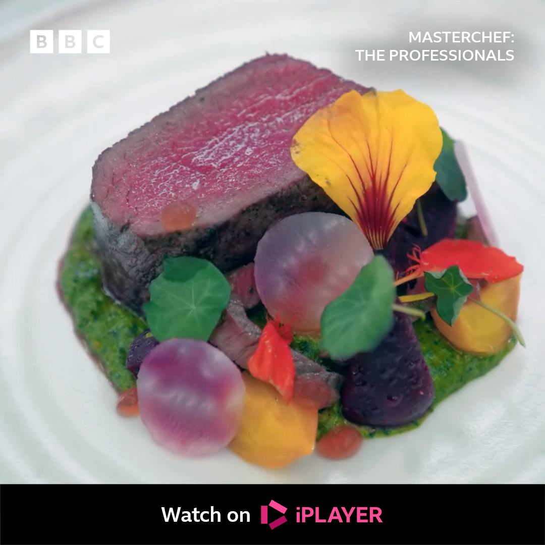 MasterChefUK's tweet image. π George's #MasterChefTheProfessionals Final Menu
Starter: Glazed lobster tail
Main: Roasted venison loin
Dessert: Blackcurrant leaf parfait
#MasterChefUK