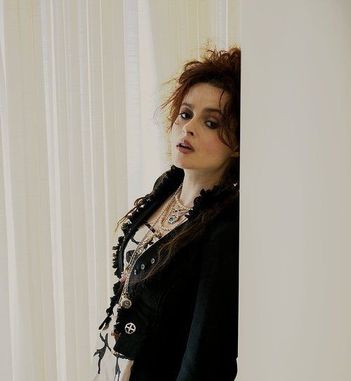 daily helena bonham carter tweet media