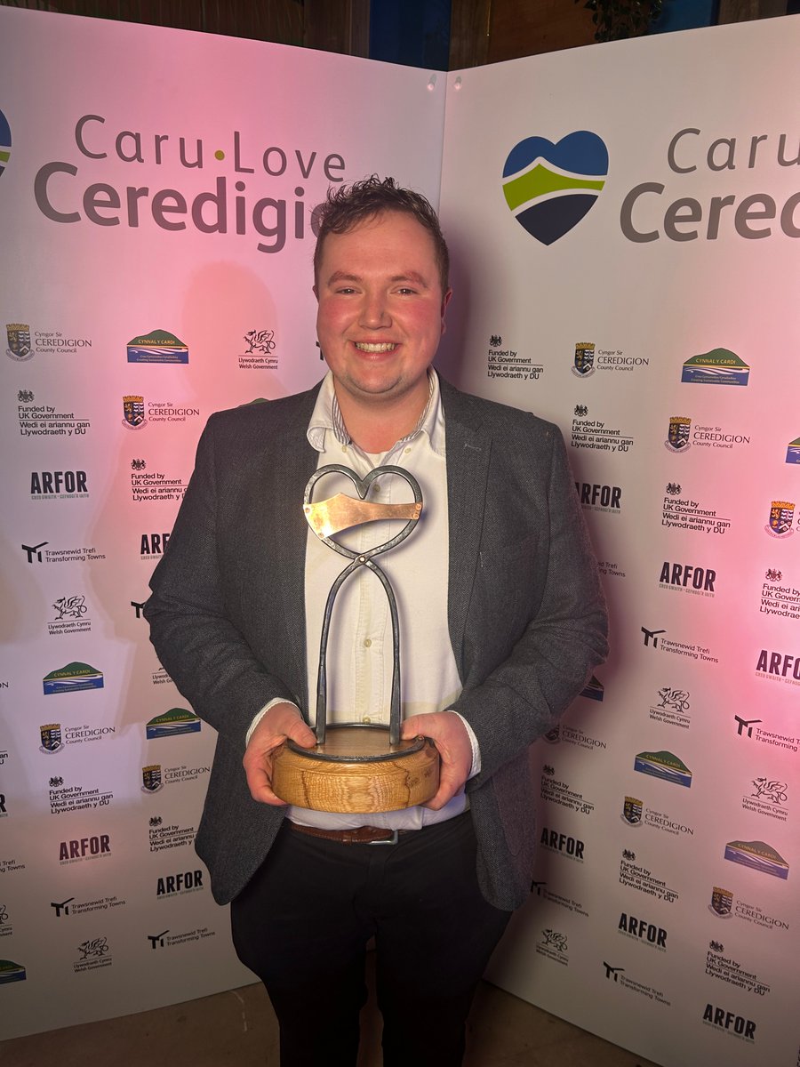 Research shows Ceredigion County Council is one of the UK's best-paying  local authorities - goodbusinesspays.com, image size:900x1200