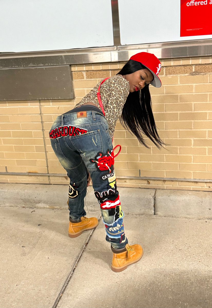 i_FACEbLunts's tweet photo. Me Vs you ? You kno who
They choosing 💋🦒

hey Twitter #itsbeenAWhile 🙃 https://t.co/RKi1afi9Fo