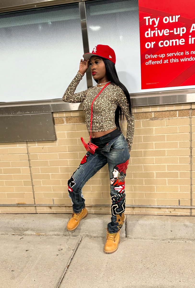 i_FACEbLunts's tweet photo. Me Vs you ? You kno who
They choosing 💋🦒

hey Twitter #itsbeenAWhile 🙃 https://t.co/RKi1afi9Fo