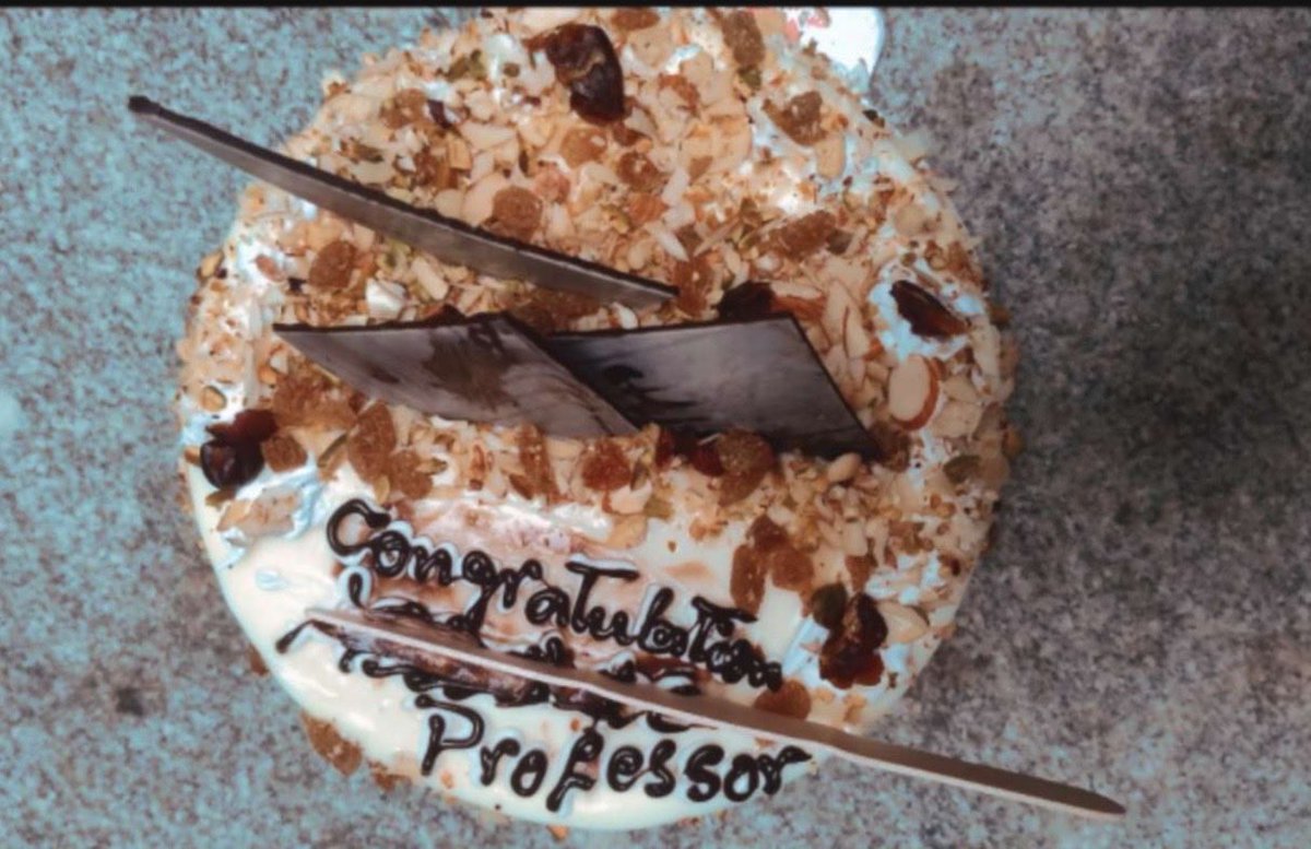 NanoYen's tweet photo. Thanks to all and it was a wonderful cake by lab guys.
#Promotion #New #Professor #Academia #Research @YenUniT #SMAD @AcademicChatter https://t.co/hKWFDCc3O6