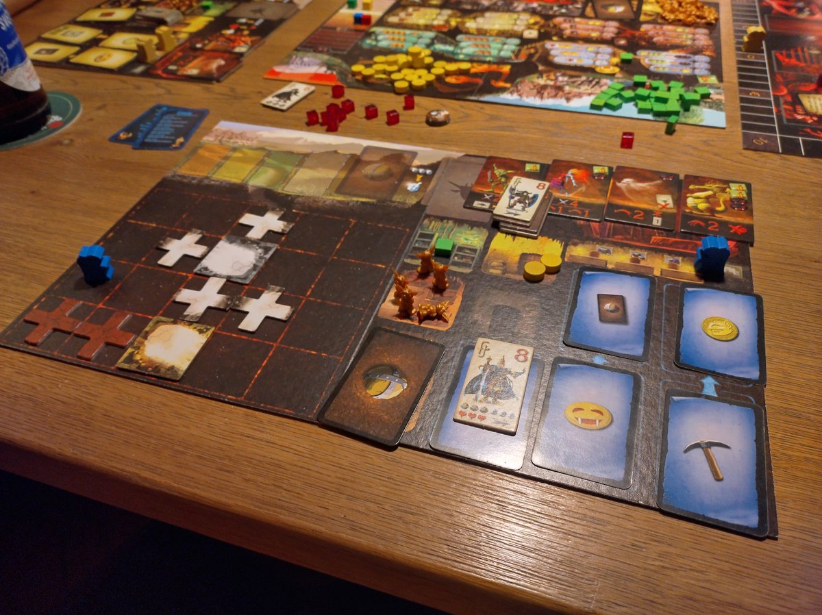 kuba_lib's tweet photo. #BoardGames #ČtvrtečníHraní #DungeonsLords @czechgames #TeaGarden #Albi https://t.co/G6ZDXRFUhn