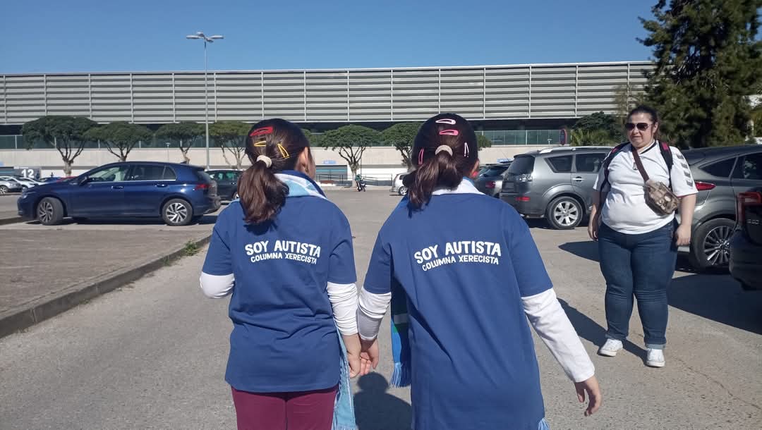 ColumnaXerez's tweet photo. #TodaUnaVida
#futbolyautismo
#valores
#lealtad #compromiso #resiliencia https://t.co/MFSJxKATsl