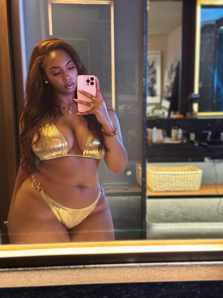 kenyaarenee_'s tweet image. made you look ✩