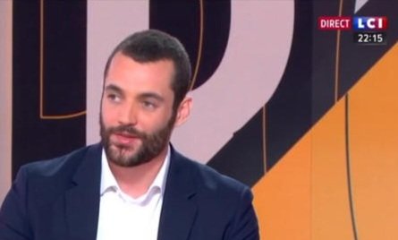 GrandserreSylv1's tweet photo. Par quel mystère Louis Sarkozy a-t-il été recruté par LCI pour se lancer en politique ? Ah, on me dit que la chaîne appartient au groupe TF1 du milliardaire Martin Bouygues, témoin de mariage de Nicolas Sarkozy, mais aussi parrain de son fils Louis. Voilà,  vous pouvez éteindre. https://t.co/yfwWFTbgUR