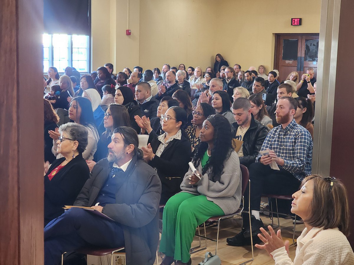 BRVB_NHP's tweet photo. We were honored to host yet another incredible naturalization ceremony for 60 new citizens joining our great nation! Be sure to welcome all our fellow Americans!
Read more at: https://t.co/h4VCRKie13
#NPS #BRVB #Naturalization https://t.co/Wm7q05irpJ