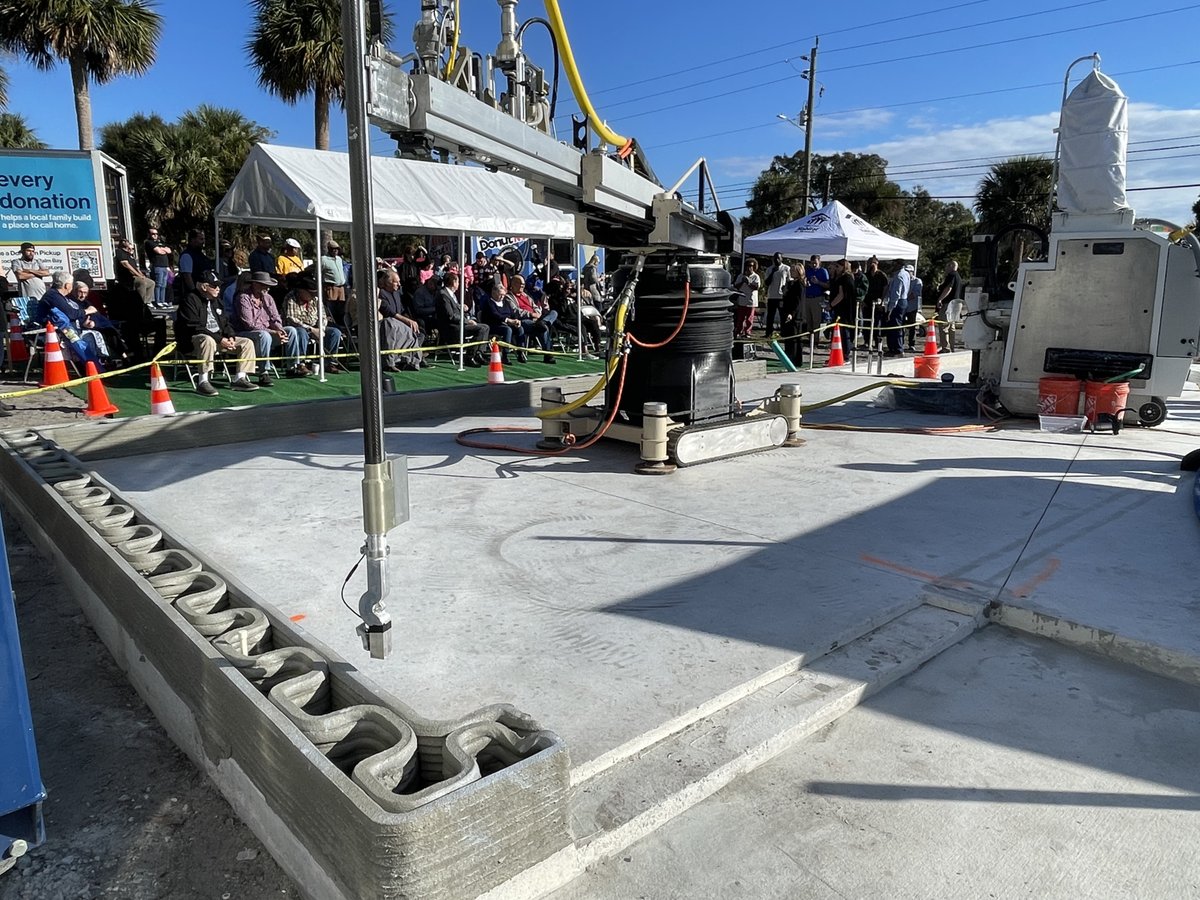 ApisCor3D's tweet photo. Continued: Photos from the kickoff event with Habitat for Humanity 📸

Thank you to our partners for collaborating on this project to #3Dprint #affordablehousing! 🏠 

How many crew members can you spot? 👀

#3Dprinting #construction #constructioninnovation #habitatforhumanity https://t.co/27t1ehfJdO
