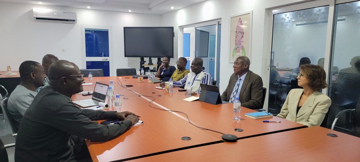 odaunrec's tweet photo. ✨L ' #UNREC a été honoré de la visite de travail du #PURS en présence de la #CNLPAL_Togo et du #BCR_ONU 
#UnitedNations #SDG16 #Disarmament https://t.co/Zhd1hBTrTA
