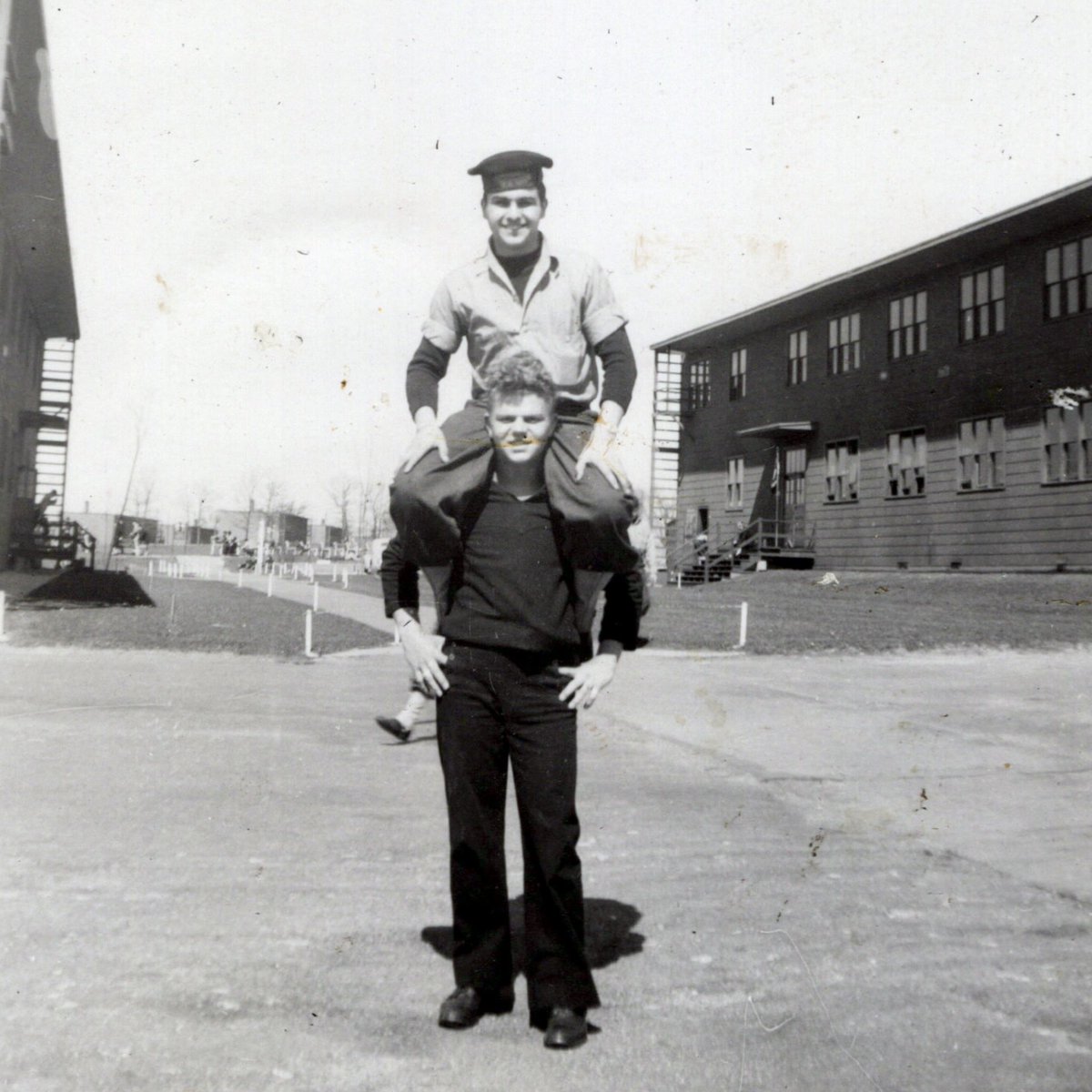 Perry Caravello Live tweet media