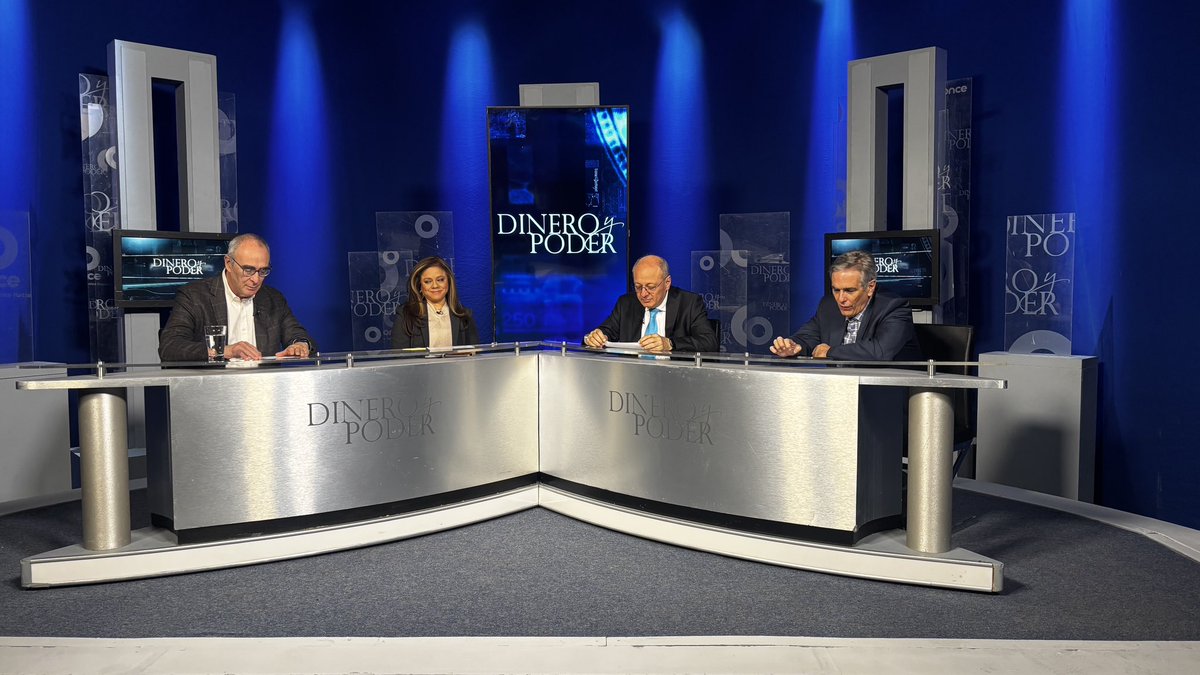 ManuelRCancino's tweet photo. Todo lo q empieza llega su fin. Hoy grabamos los últimos dos programas de #DineroyPoder de @CanalOnceTV. Son cambios y ajustes a los que hay que adaptarse y buscar nuevas oportunidades. Fueron 16 años. Gracias, gracias, gracias. https://t.co/LEJ7MCD1aW