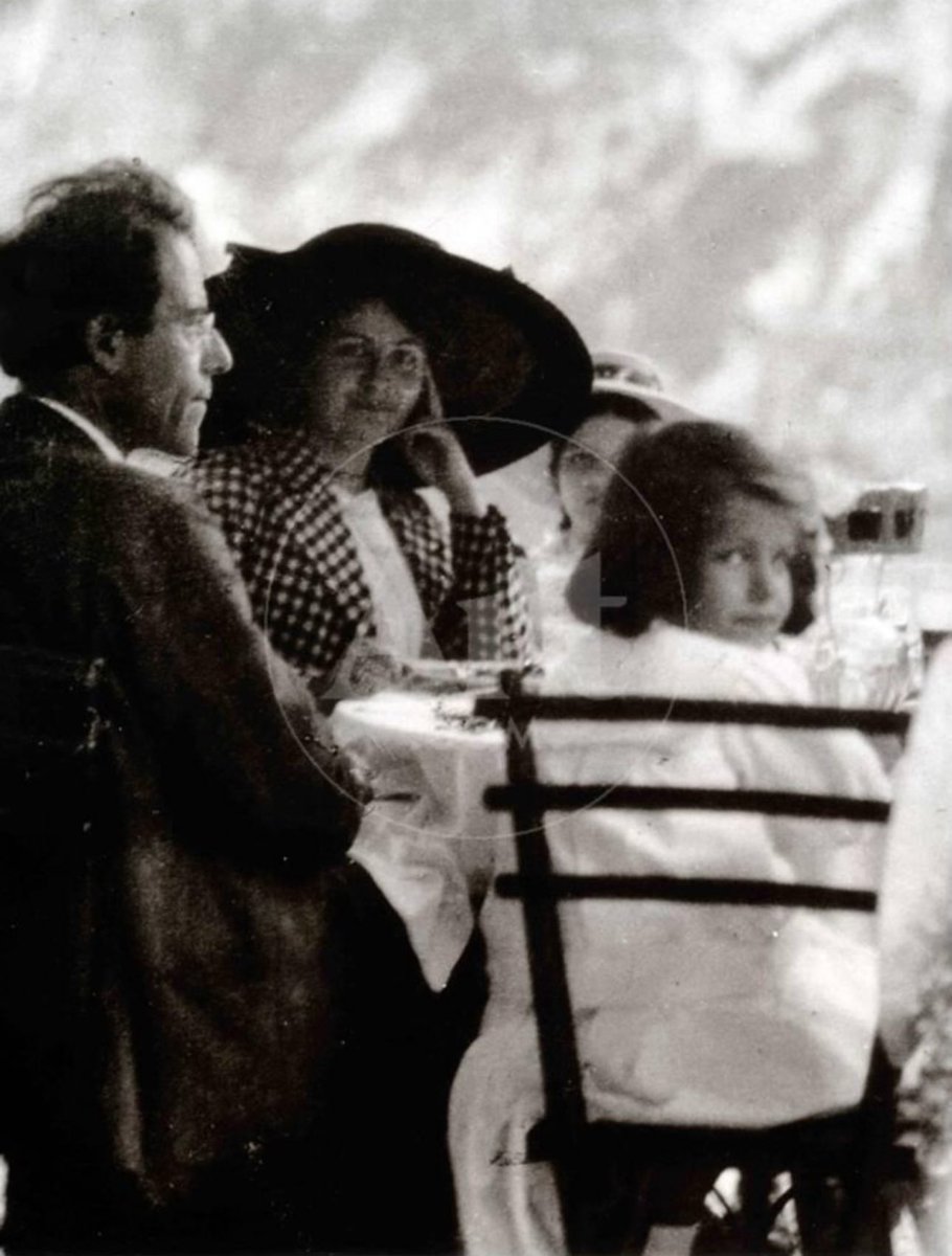 pascalreader's tweet photo. “Once again I have played through Mahler's Ninth Symphony,” Berg wrote to his wife, “The first movement is the most heavenly thing Mahler ever composed.”

Walter described it, “A peaceful farewell to the world, the finale being like a cloud dissolving into the blue of heaven.” https://t.co/Vwj6qqKAzx