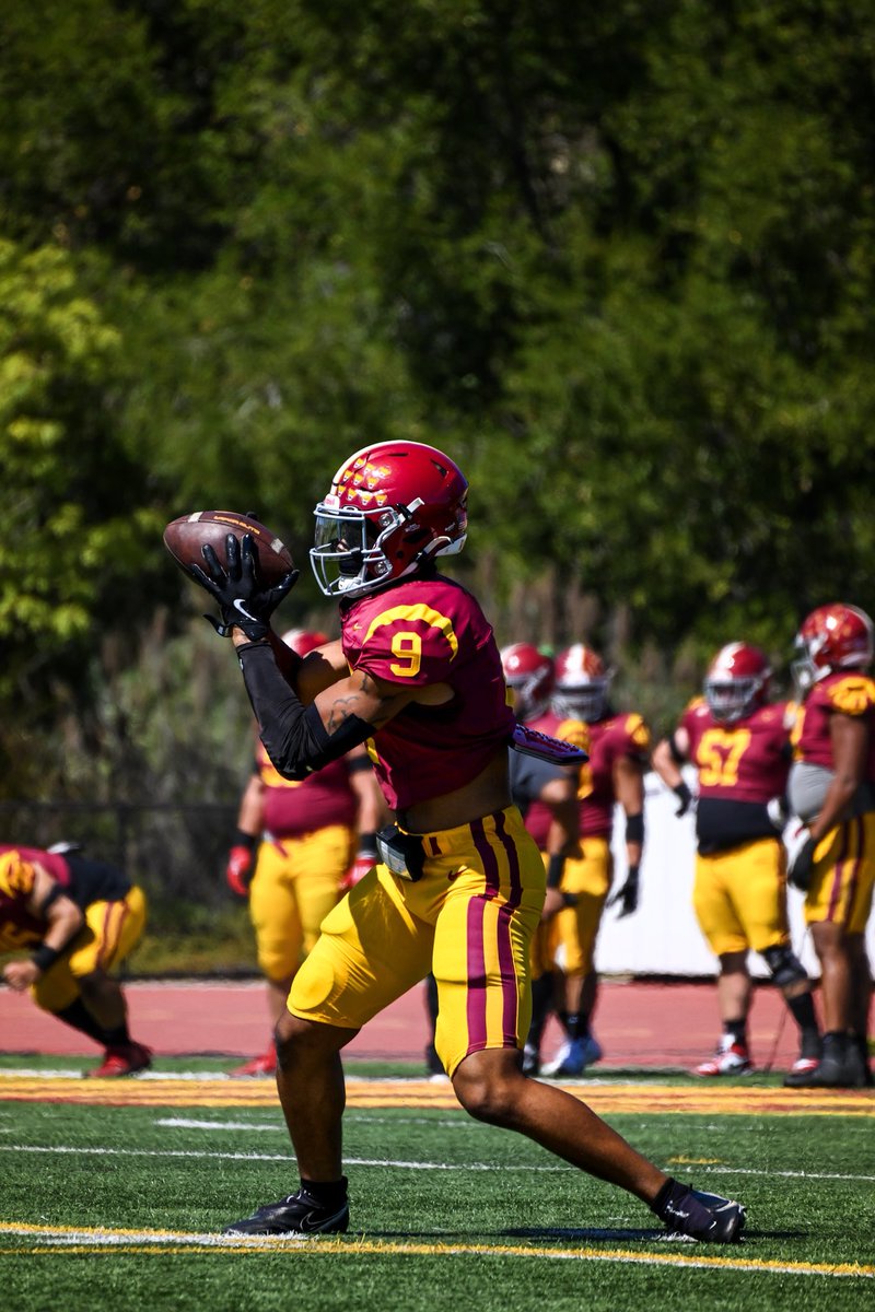 Dhari Young “DEBO” (@dharigogetit) on Twitter photo 9 Game Juco Freshman Szn Film
WR/ATH 6’1 , 190lb
Real certified dawg💯🔒
All my coaches and teammates can vouch✅
Tough catches✅ Getting open✅ Blocking 100% ✅ No plays off✅🔒
hudl.com/v/2RFMcx
YPC 12.7
29 receptions
5TDS
<a href="/Coach_Dags/">Joe D'Agostino</a> <a href="/CoachAvianceSr/">Aviance Young Sr. (Coach Av)</a> 9 Game Juco Freshman Szn Film
WR/ATH 6’1 , 190lb
Real certified dawg💯🔒
All my coaches and teammates can vouch✅
Tough catches✅ Getting open✅ Blocking 100% ✅ No plays off✅🔒
hudl.com/v/2RFMcx
YPC 12.7
29 receptions
5TDS
<a href="/Coach_Dags/">Joe D'Agostino</a> <a href="/CoachAvianceSr/">Aviance Young Sr. (Coach Av)</a>