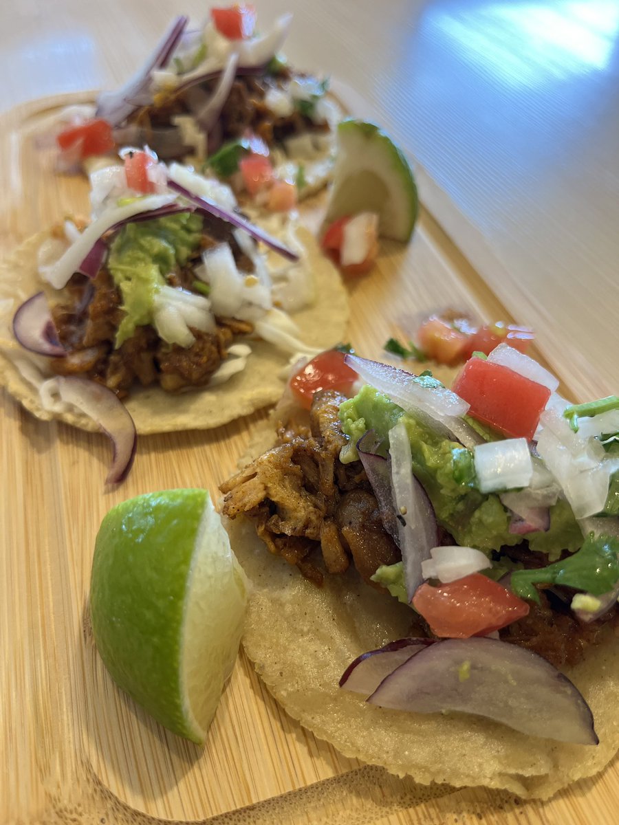 daisuke_otsuki's tweet photo. #elchavo
#エルチャボ
#大網白里市
#ダーツ
#ビリヤード
#tacos
#タコス https://t.co/GY642MRiVV