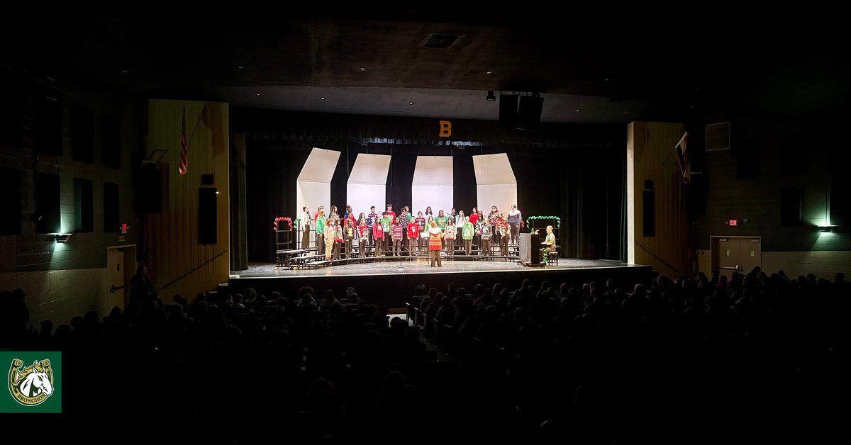 bhs_stl's tweet photo. ANOTHER great night of music was had at Bayless Auditorium. Thank you to our Bayless Broncho Choirs for a phenomenal performance!
#BaylessALLIN
#BringTheStampede https://t.co/gLnYFnBCqc