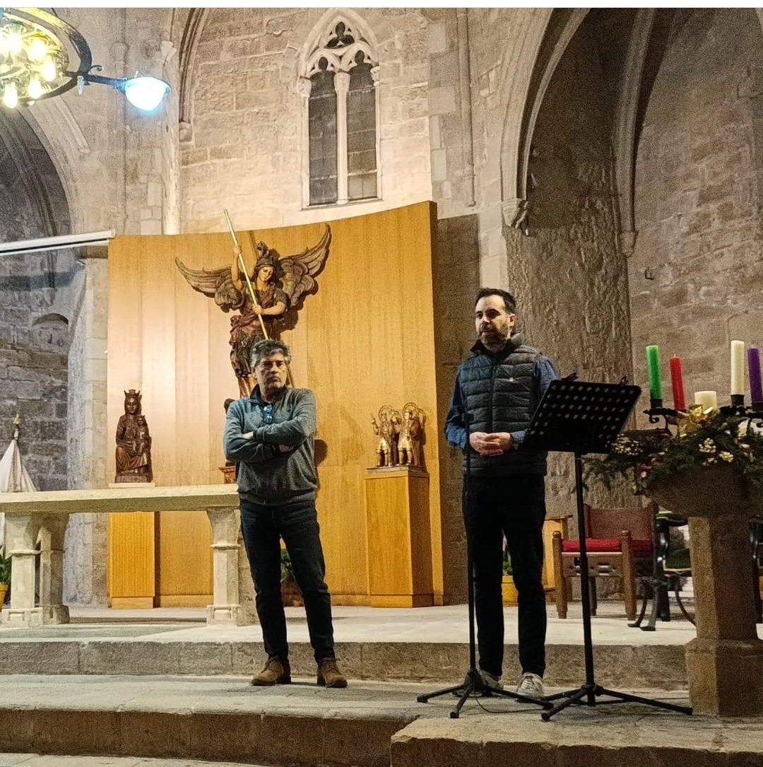 CarnIsxa's tweet photo. Concert solidari en favor del poble Valencià d'Algemesí. https://t.co/AajbbHjxg4