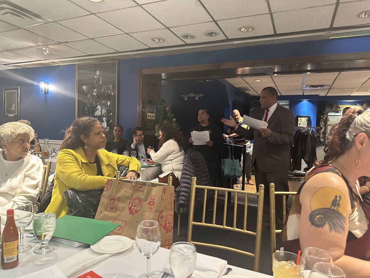 CSARunsAs1's tweet photo. @FollowCSA @District5NYC @CSA_District_6 @csadistrict4 in the house. We are #oneunion #onepeople #onefamily - #CSA ALL the Way :) https://t.co/Fwd8GjYFXp