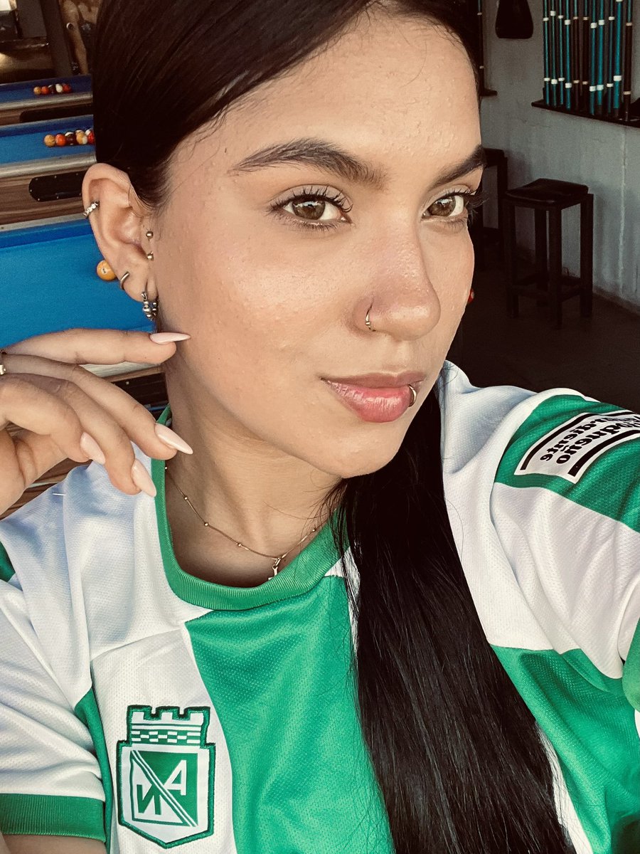 ceidy_m18's tweet photo. Desde siempre con voz.🇳🇬💚 https://t.co/5H79FCDsoK