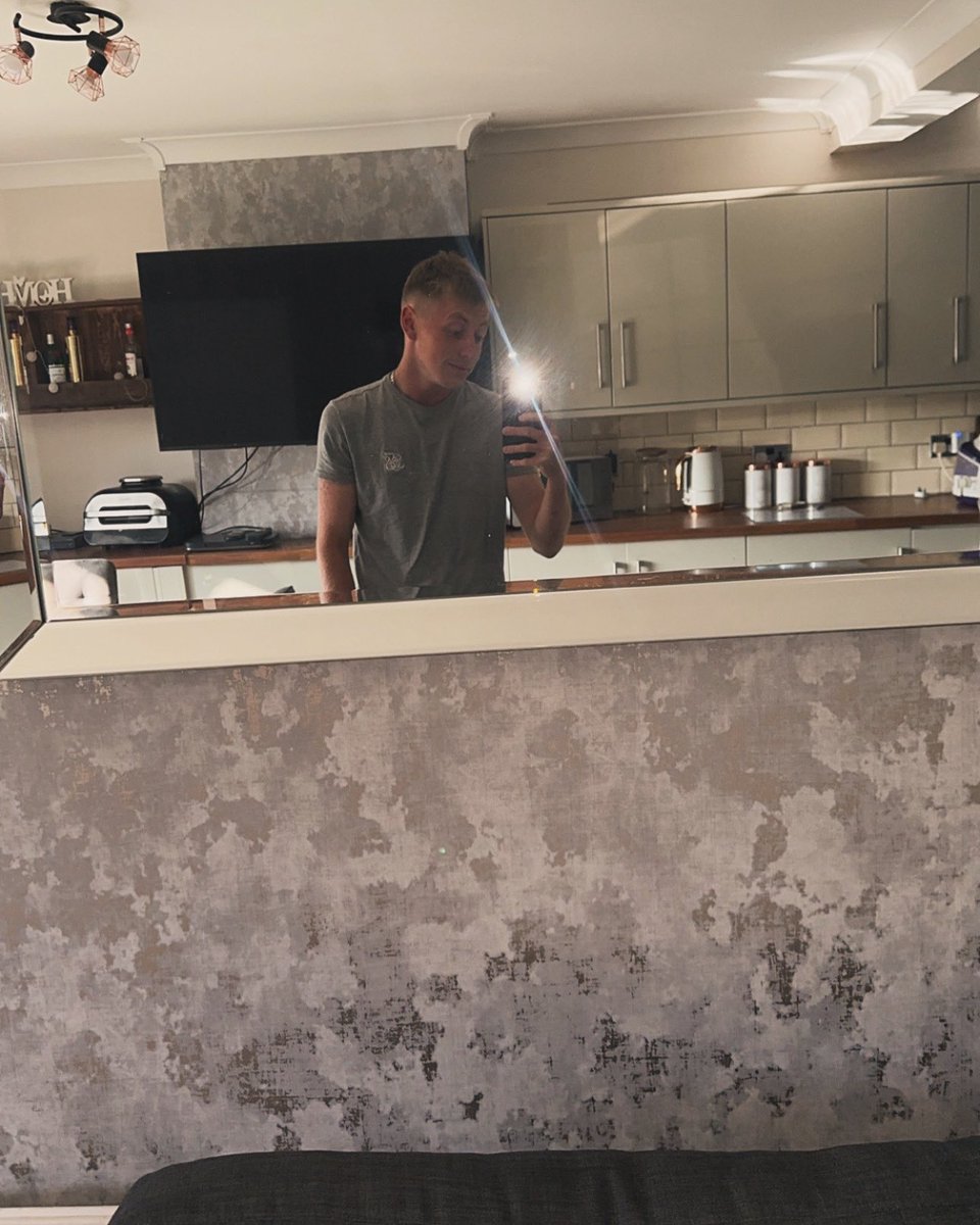 Luke tweet media