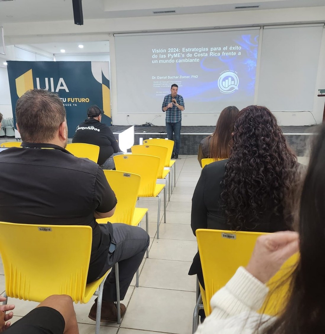 danielsuchar's tweet photo. Hoy tuve la oportunidad de compartir con empresarios #PyME sobre las Perspectivas Económicas de CR 🇨🇷 y los retos que tenemos en el sector de #PyMES
Mil mil gracias a los organizadores de #ExpoPyME por la confianza depositada en este humilde servidor
📍UIA, San Jose
@uiadecr https://t.co/znncJJ9rSS
