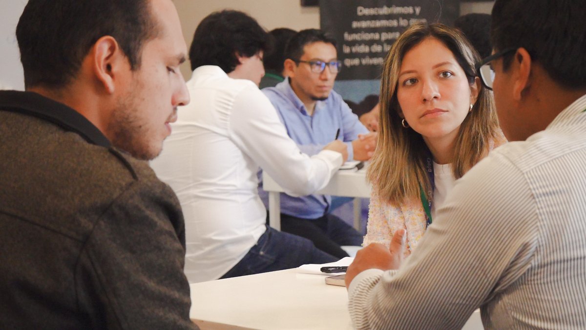 poverty_action's tweet photo. ✨Updates from Day 2 of the Latin American Cross-Country Learning Exchange #CCLE!
Teams took the opportunity to connect directly in 1:1 sessions, sharing advice and insights on how to connect data and evidence with key policy decisions. https://t.co/cru7A9YUQV https://t.co/ShsL559Ann