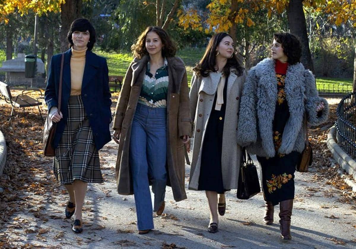 aroagutierrez_'s tweet photo. Protagonizan la serie: 

👩🏼‍⚖️ @IreneEscolar1 como @ManuelaCarmena.

👩🏻‍⚖️ @ElisabetCT como Cristina Almeida.

👩🏻‍⚖️ Almudena Pascual como Paca Sauquillo.

👩🏻‍⚖️ Paula Usero como Lola González. https://t.co/OGQVaB4w2X