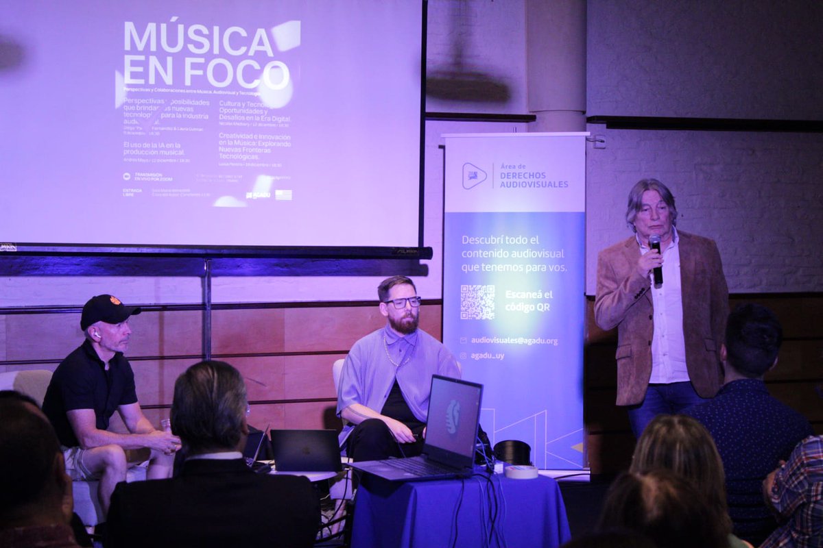 AGADU_UY's tweet image. Ya estamos disfrutando de la segunda charla de #MúsicaEnFoco 🎶 

Hoy, con la presencia de @NicolasMadoery y Andrés Mayo en la Sala #MarioBenedetti. Un encuentro imperdible sobre la música y la industria musical.

🤝 Actividad organizada por @AGADU_UY con el apoyo @usembassyMVD