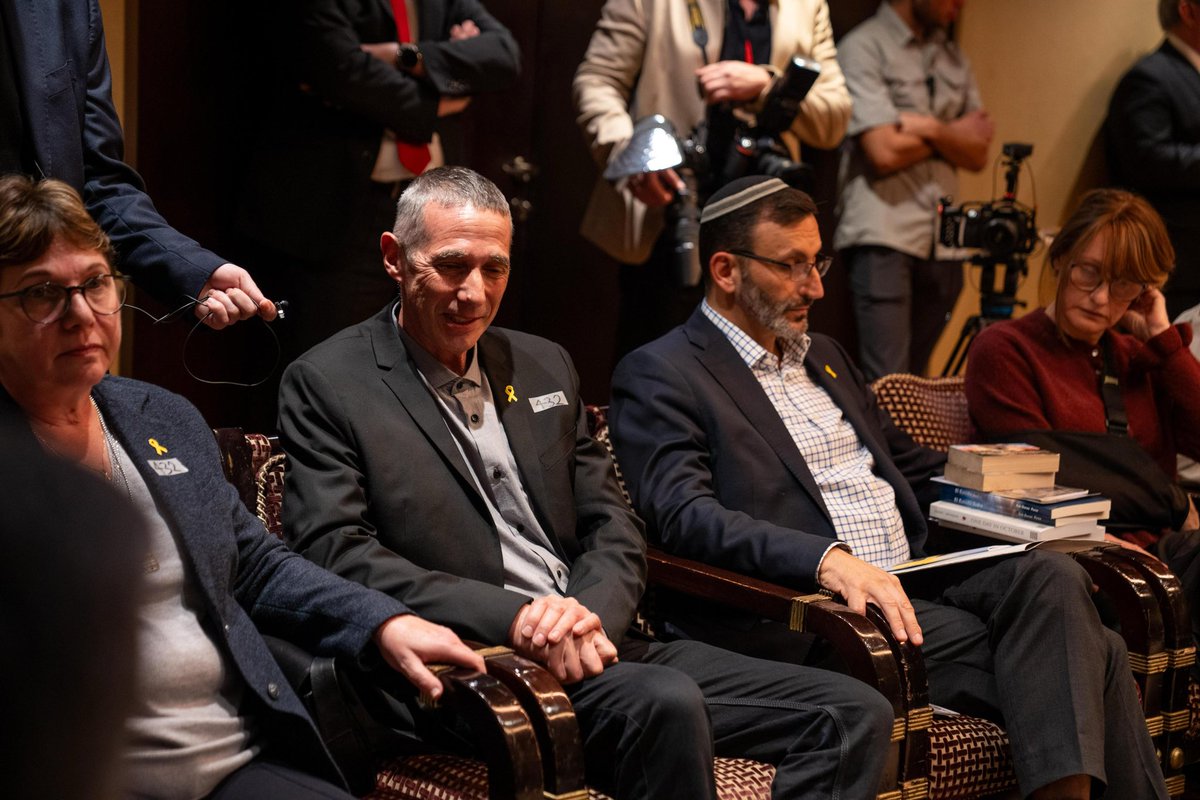 Santiago Peña tweet media