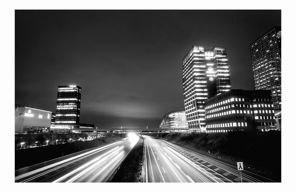 EmeraldHXH879's tweet photo. Hellerup and Ørestad in Copenhagen, Denmark  

📸 Sony Alpha A6100  

#blackandwhitephotography 
#streetphotography 
#Hellerup
#Ørestad
#Copenhagen 
#Denmark https://t.co/mwn6tOo0ub