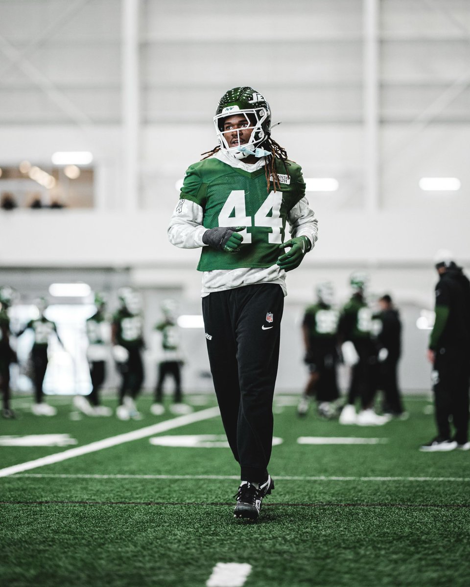 woodyjohnson4's tweet image. .@JamienSherwood is always performing at a high level. His 18 tackles were tied for the most in the NFL for Week 14.