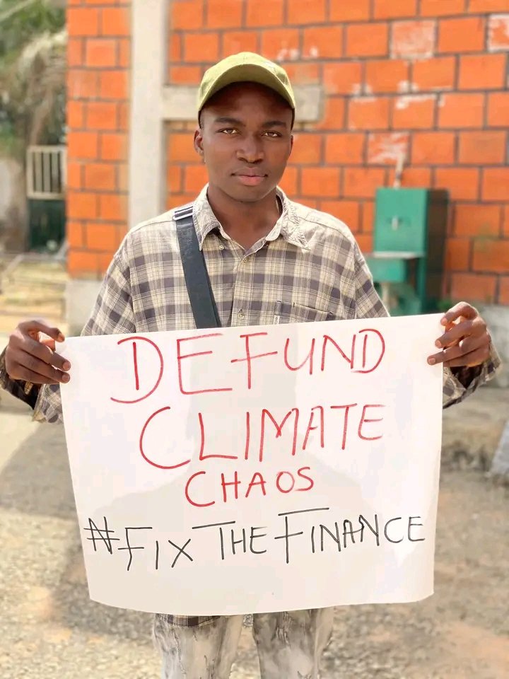usman__v9's tweet photo. @greenfaithng1 @aliyusadiq_gky @merynewarah @KalukiPaul @PiusOko It's time to #DefundClimateChaos and redirect resources toward sustainable solutions. 🌍 
The climate crisis demands urgent action #FixTheFinance now for a greener, safer future. Let’s stand together for change! 💚✊

#Youth4ClimateJustice #Faiths4Climate #ClimateJustice https://t.co/kCuY7ozYUq