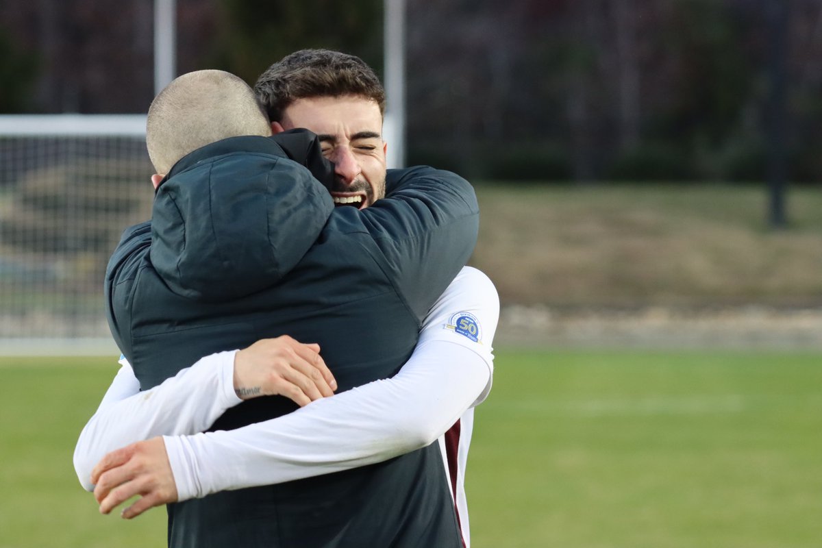 TheMountainEast's tweet photo. 𝙊𝙣𝙚 𝙙𝙤𝙬𝙣, 𝙤𝙣𝙚 𝙩𝙤 𝙜𝙤!

The University of Charleston  defeats CSU Pueblo, 3-2, to advance to Saturday’s @NCAASoccer DII National Championship! ⚽️🏆 https://t.co/qQgQqPC0Fx