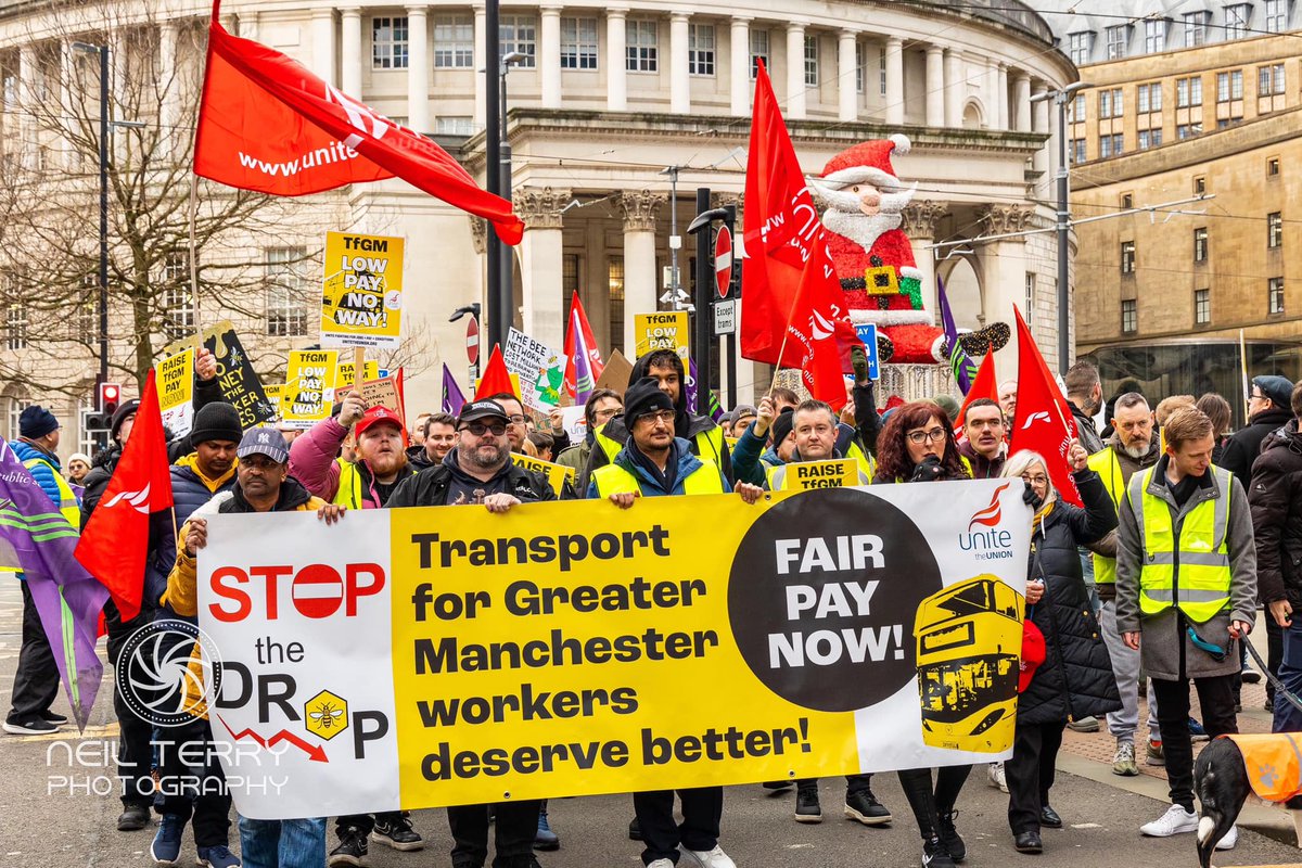 TUCManchester's tweet image. #solidarity to @NorthWestUNISON @Unite_NorthWest members at Transport for Greater Manchester whose strike got off to a great start today, with anger boosted by the lies told about the strike. stopthedrop.uk/tfgm-strike-da…