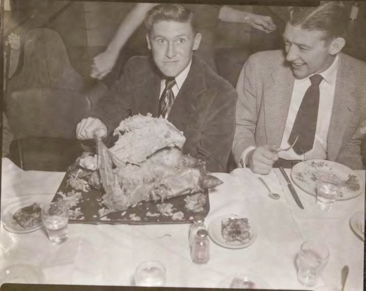 KStateAlumni's tweet image. K-Staters spreading holiday cheer throughout the years 🎄
#KStateAlumni