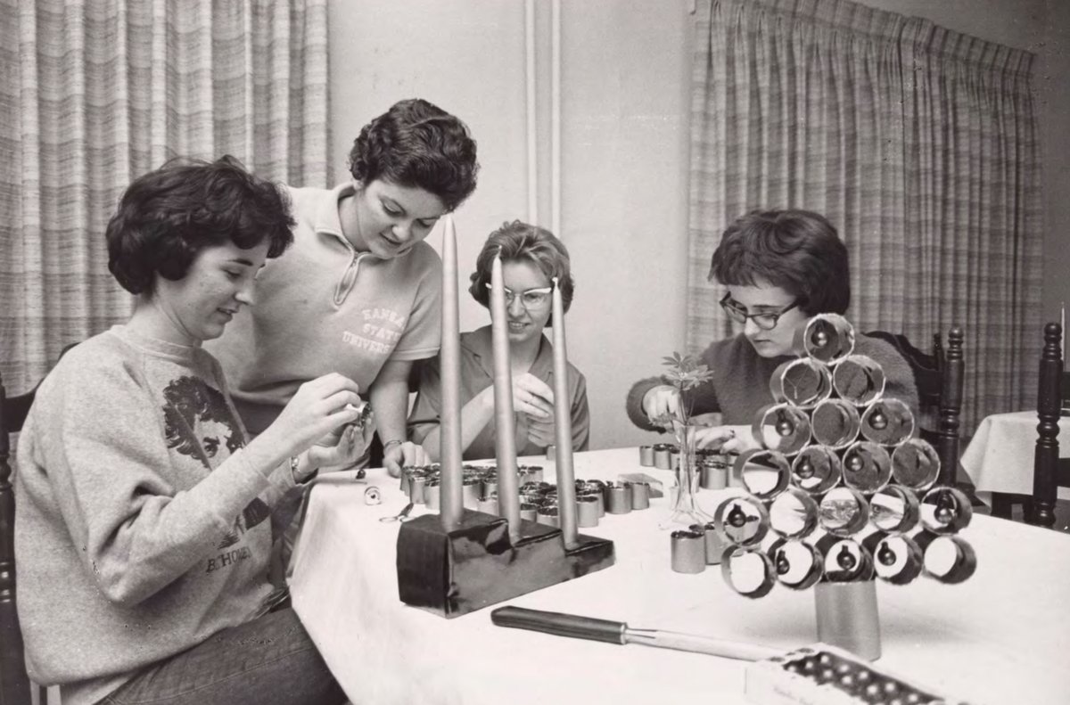 KStateAlumni's tweet image. K-Staters spreading holiday cheer throughout the years 🎄
#KStateAlumni