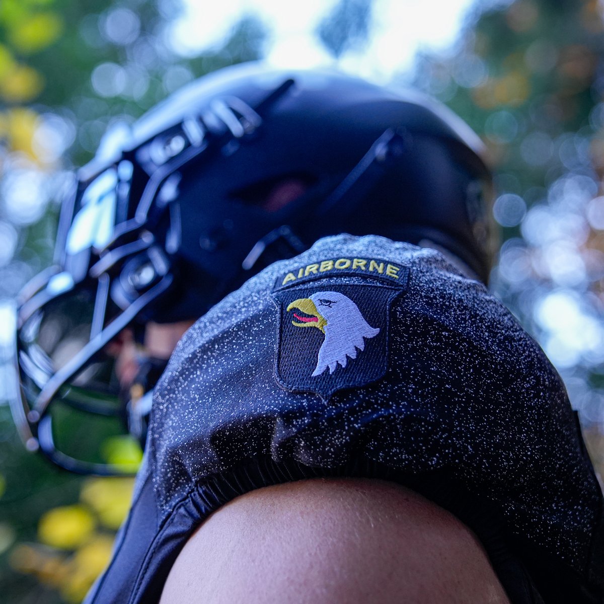 ArmyWP_Football's tweet photo. Can't wait to see our @101stAASLTDIV Uniforms on Saturday 🦅🫡

→ https://t.co/lxauGcTg9s

#GoArmy x #BeatNavy x #ScreamingEagles https://t.co/MlDKdPzmhL