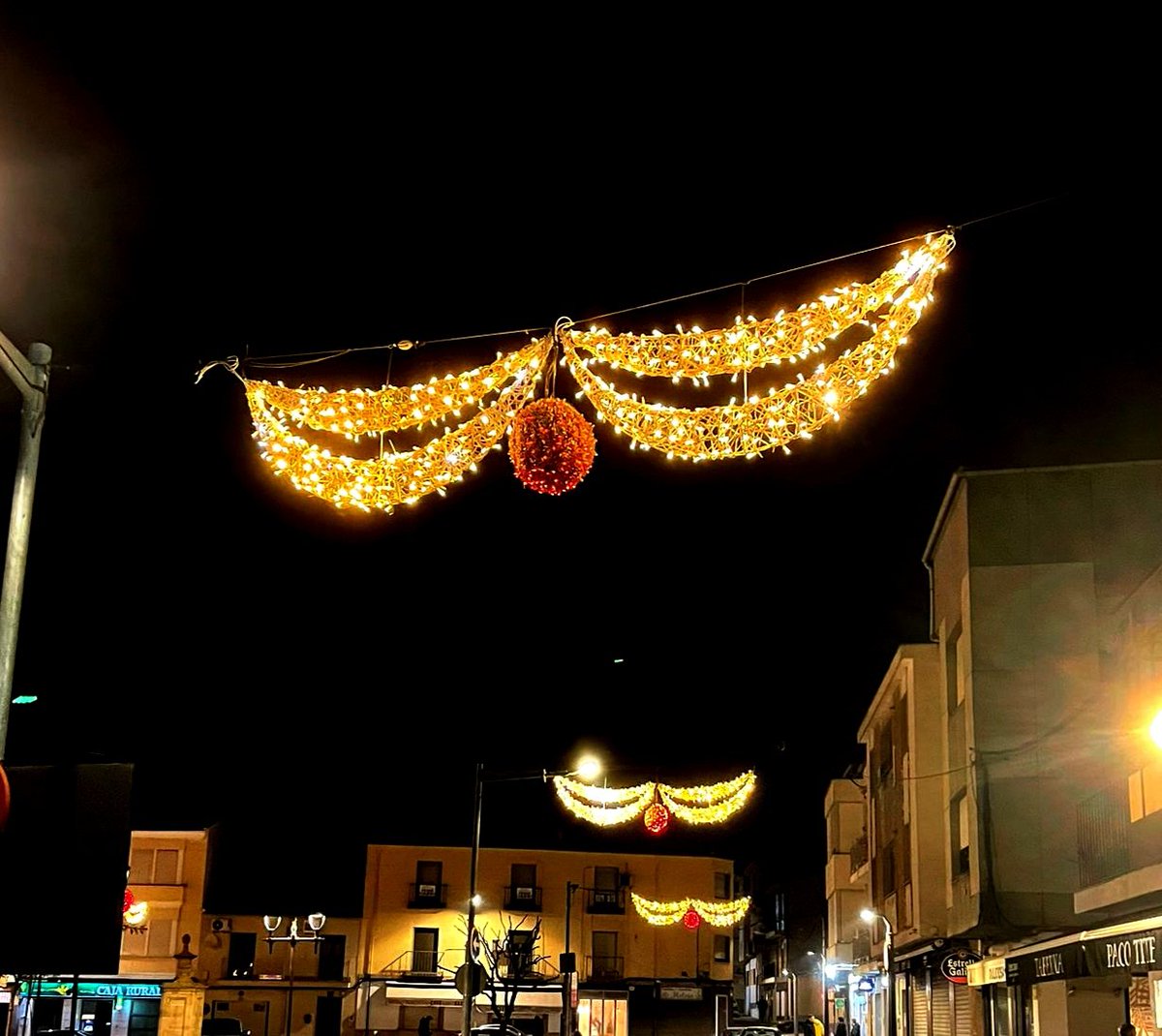 Iluminación de Navidad de Torreperogil 2024-2025, instalada por Copyxsa Iluminación. #iluminación #alumbrado #navidad #belleza #lucesdenavidad #luces #alumbradonavideño #Christmas #citylights #lucesnavidad #Torreperogil #christmaslights. Fotos realizadas por <a href="/Jrpec_21/">José Ramón 😆</a>
