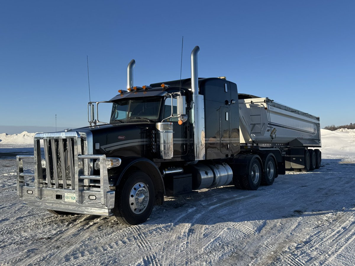 VanAlstyneTrev's tweet photo. Alchem Energy Services has recently added another new service to assist our customers. We can haul drill cuttings, contaminated earth, gravel, clay, etc.

Give us a call if you need any end dump work done! We’ll be happy to help.
.
.
.
#oilandgas #sesask #enddump #drilling https://t.co/i5ZgVb5rne