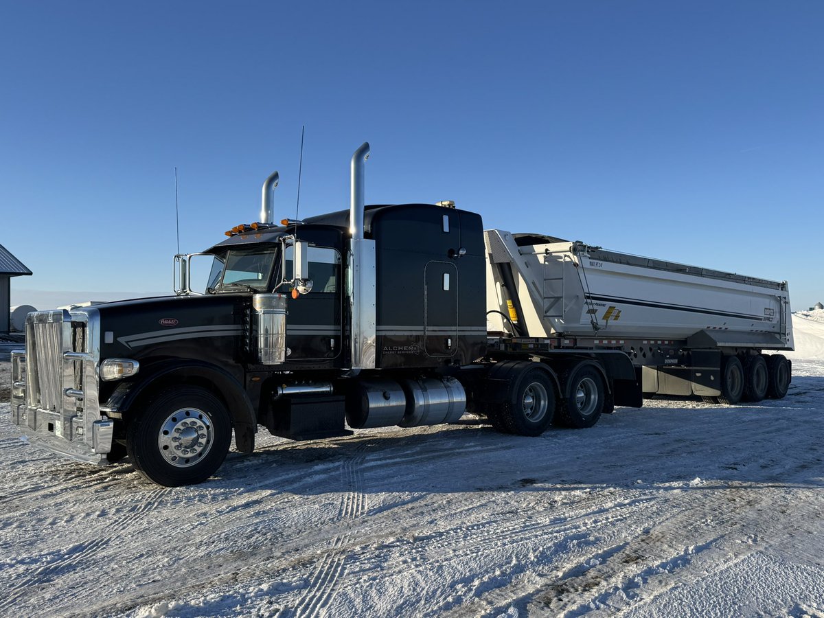 VanAlstyneTrev's tweet photo. Alchem Energy Services has recently added another new service to assist our customers. We can haul drill cuttings, contaminated earth, gravel, clay, etc.

Give us a call if you need any end dump work done! We’ll be happy to help.
.
.
.
#oilandgas #sesask #enddump #drilling https://t.co/i5ZgVb5rne