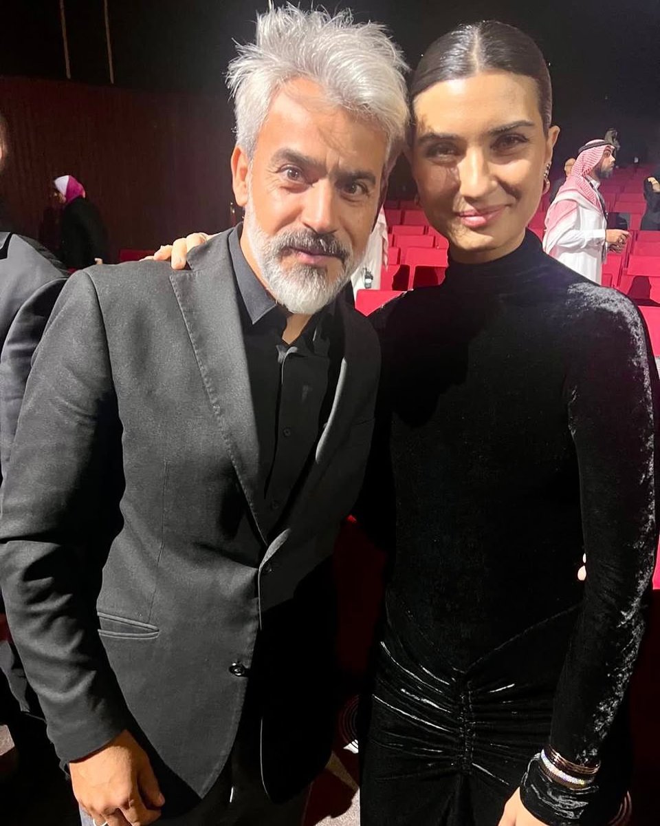 lus2207's tweet photo. @RedSeaFilm Repost from styledbysalah
•
With the queen tubabustun.official ✨

#redseason #tubabüyüküstün #turkey #redcarpet #fashion #hairstyle #tubalover #turkey🇹🇷 #saudi #riyadh #jeddah #ksa🇸🇦 #lebanon🇱🇧 #tubalovers #season https://t.co/iifcjonblk