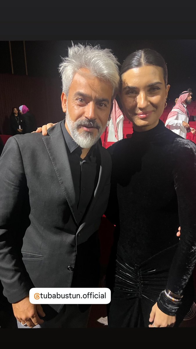 lus2207's tweet photo. @RedSeaFilm Repost from styledbysalah
•
With the queen tubabustun.official ✨

#redseason #tubabüyüküstün #turkey #redcarpet #fashion #hairstyle #tubalover #turkey🇹🇷 #saudi #riyadh #jeddah #ksa🇸🇦 #lebanon🇱🇧 #tubalovers #season https://t.co/iifcjonblk