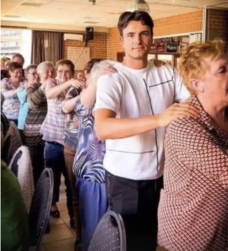 #ConnerRousseau Elke eis van hem komt neer op meer belasting, werkenden,ondernemers en spaarders.Klein detail dat niet vergeten mag worden: ze noemen dat progressief ! Het is creatief stelen en bedrijven aansporen om elders te ondernemen. #deafspraakopvrijdag  #terzaketv #vrtnws