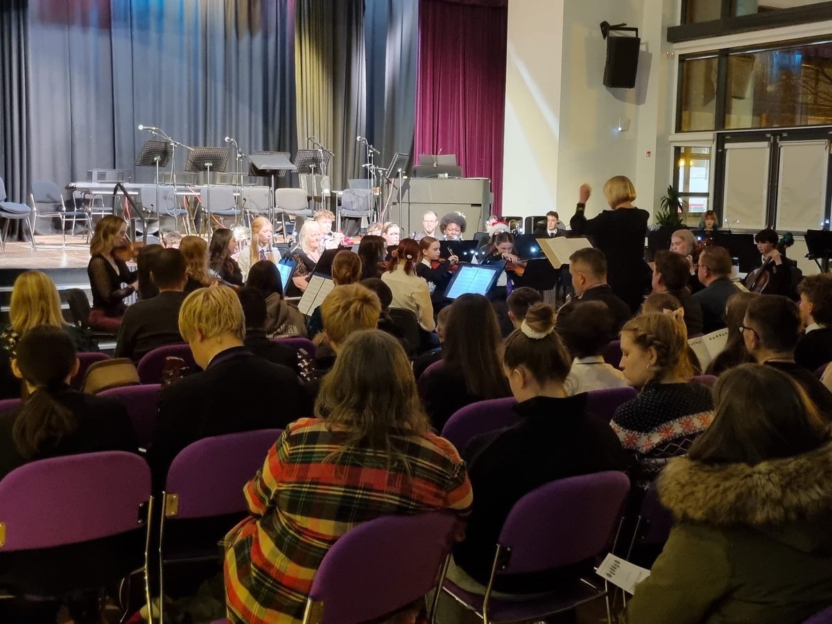 Creative Industries (@whs_creative) on Twitter photo Fantastic festive evening with our art work on display and Christmas concert well done to all involved what amazing talented young people! Fantastic festive evening with our art work on display and Christmas concert well done to all involved what amazing talented young people!