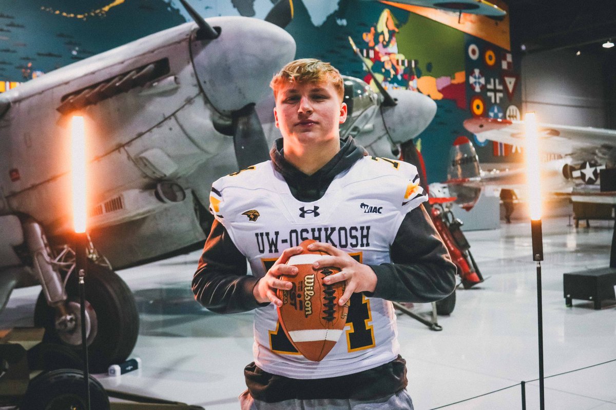 Arftlogan1021's tweet photo. After a great visit and talk with @PeteyBananas I’m blessed to say I have received and offer from @UWOFootball! 
Thank you to @jaglabeans for having me out! https://t.co/1J5T6hRFnC