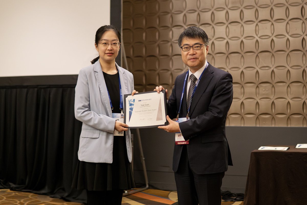 TeaLab_UCSB's tweet image. Three PhD defenses and one student award: Congratulations to Yubi Chen, Runqing Yang, and Yujie Quan for successfully defending their PhD theses this month on three wide-ranging topics (charge density waves, Li-ion battery monitoring, and coupled electron-phonon transport). Yujie…